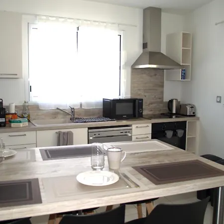 Trio Home,3 Chambres, Parking Privé Gratuit, Wifi Débit, 10min La Rochelle,15min île De Ré * Puilboreau