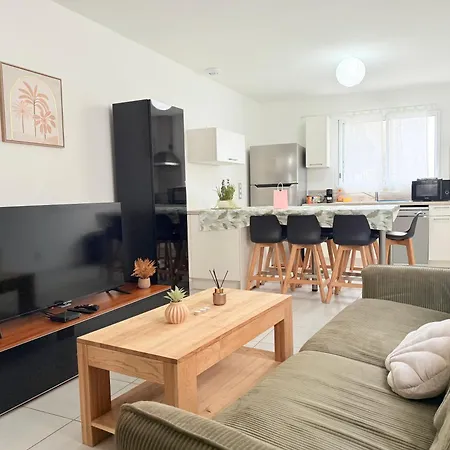 Trio Home,3 Chambres, Parking Prive Gratuit, Wifi Debit, 10min La Rochelle,15min Ile De Re Vila