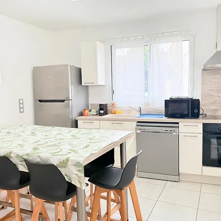 Trio Home,3 Chambres, Parking Prive Gratuit, Wifi Debit, 10min La Rochelle,15min Ile De Re Puilboreau