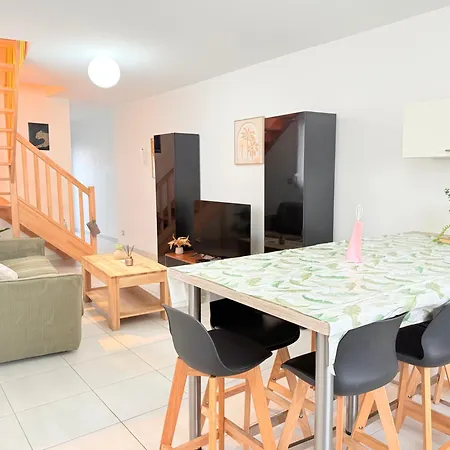 Trio Home,3 Chambres, Parking Prive Gratuit, Wifi Debit, 10min La Rochelle,15min Ile De Re Villa Puilboreau