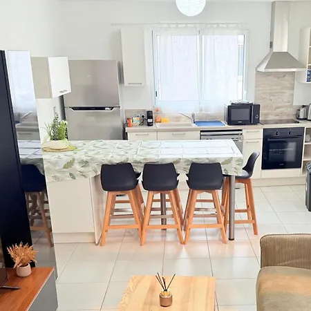 Trio Home,3 Chambres, Parking Privé Gratuit, Wifi Débit, 10min La Rochelle,15min île De Ré Villa *