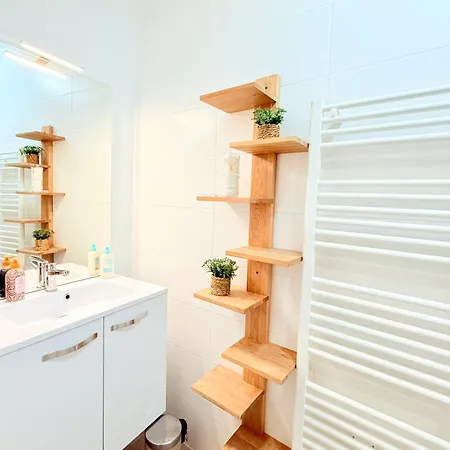 Trio Home,3 Chambres, Parking Privé Gratuit, Wifi Débit, 10min La Rochelle,15min île De Ré Puilboreau